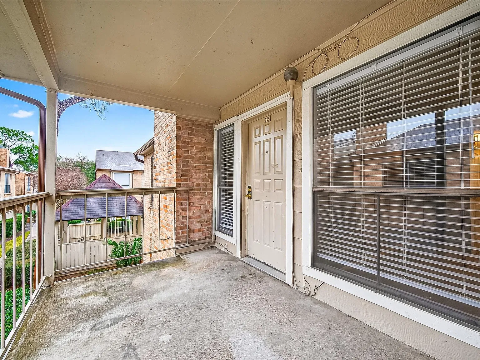 2 bed, 925 sqft, $1,400 — Photo 3