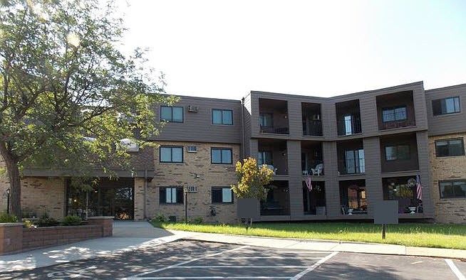 1st image of 1000 41st Ave NE APT 209