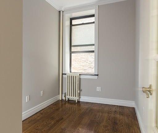 4th image of 330 E 35th St APT 24