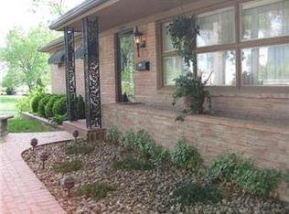 6030 Newton St, Overland Park, KS 66202