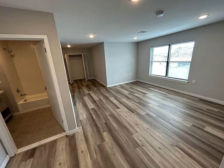 362 Hamilton Ave #202 — Photo 4
