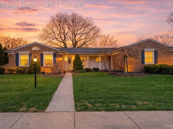 46048 Quail Ridge Dr, Plymouth, MI 48170