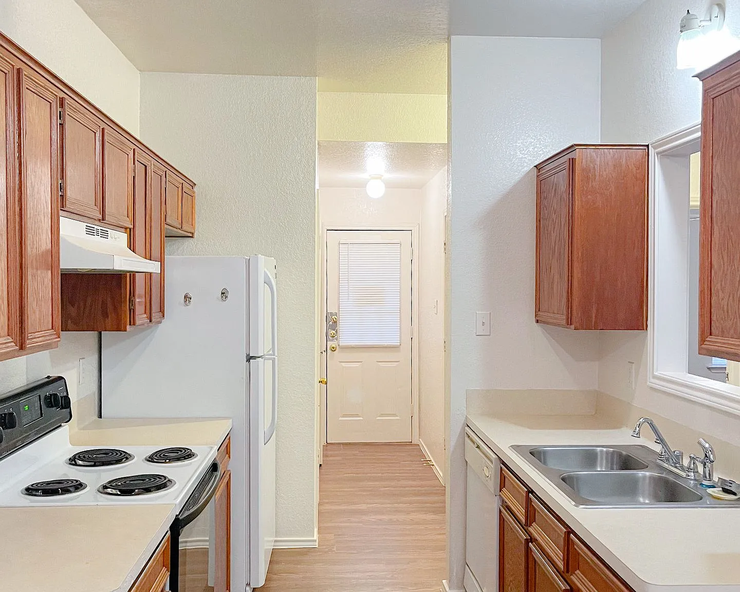 1807 Pontotoc Trace — Photo 1