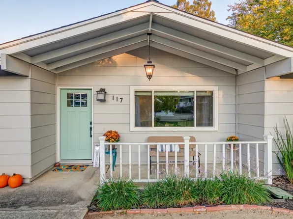 117 Perraud Dr, Folsom, CA 95630