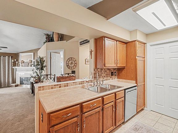 5th image of 9805 Regatta Dr Unit 301