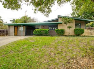 3905 Sanguinet St, Fort Worth, TX 76107