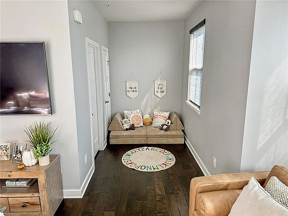 5th image of 630 Amarth Ln