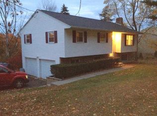 60 Sunrise Dr, Binghamton, NY 13905