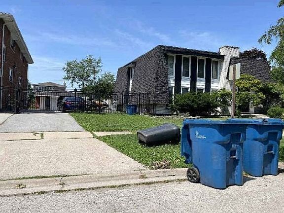 4th image of 9312 S Kolmar Ave