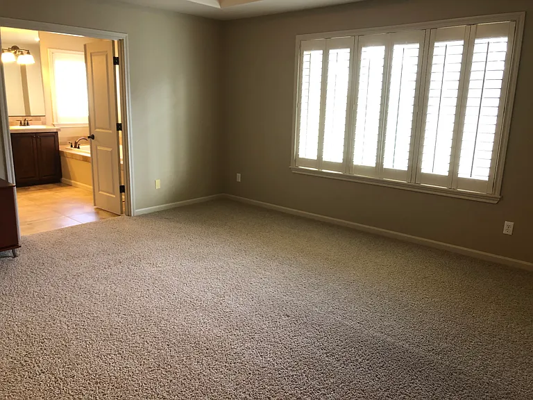 1074 Meek Way — Photo 16