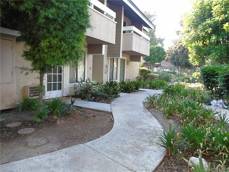148 Streamwood — Photo 35