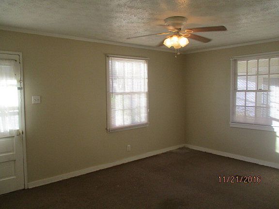 5th image of 1313 Melody Ln