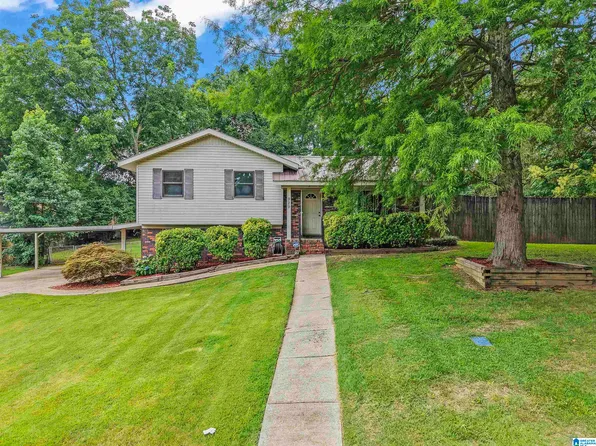 929 Crestview Ln, Adamsville, AL 35005