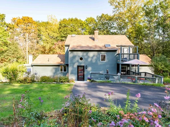 495 Montague Rd, Sunderland, MA 01375