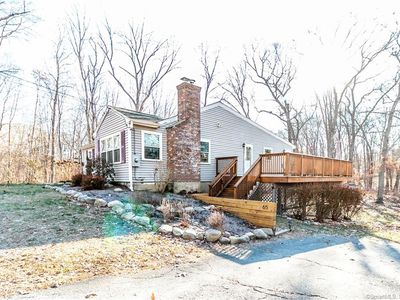 65 Whalehead Rd, Gales Ferry, CT, 06335