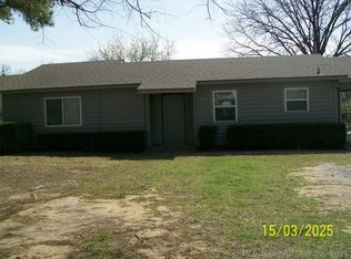303 Willow St, Lone Grove, OK 73443