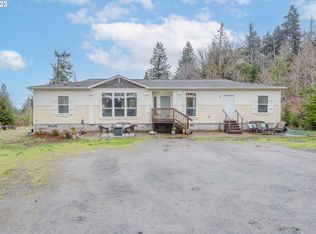 63424 Juniper Dr, Coos Bay, OR 97420