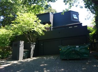 1067 E Blaine St, Seattle, WA 98102