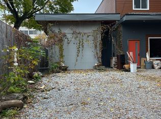 303 Coxwell Ave, Toronto, ON M4L3B5
