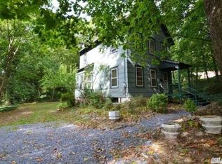 31 Lewis Rd, Northport, NY 11768