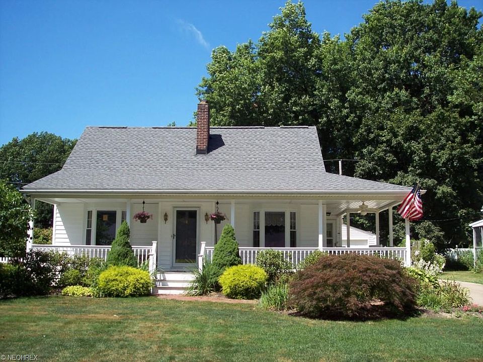 1st image of 382 Crestwood Ave
