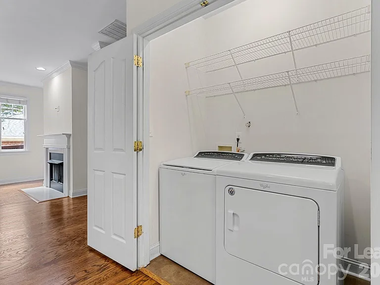 1192 Hampton Gardens Ln — Photo 14