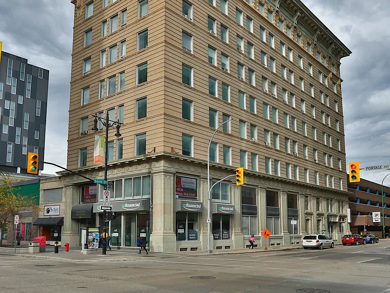 283 Portage Ave — Photo 6