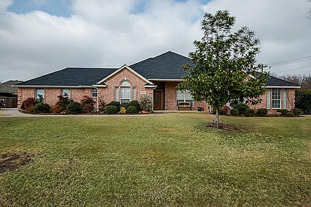 1st image of 3208 Cottonwood Dr