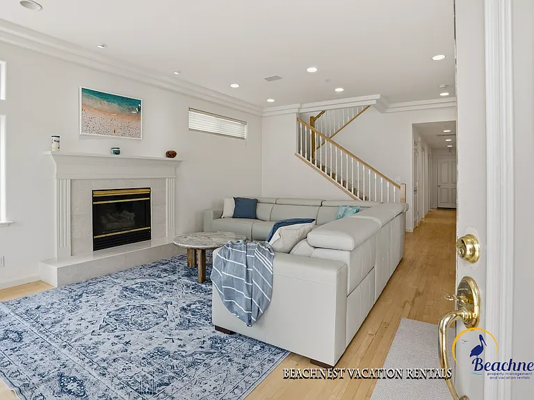 940 W Cliff Dr #A — Photo 30