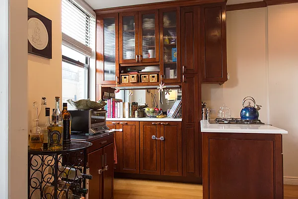 Sold by The Bamberger Group | media 1