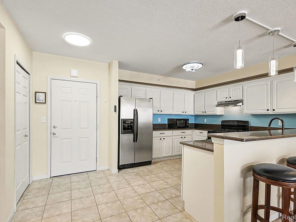 2104 Country Club Dr, photo 12