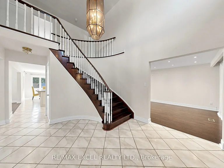 21 Mary Gapper Cres — Photo 29