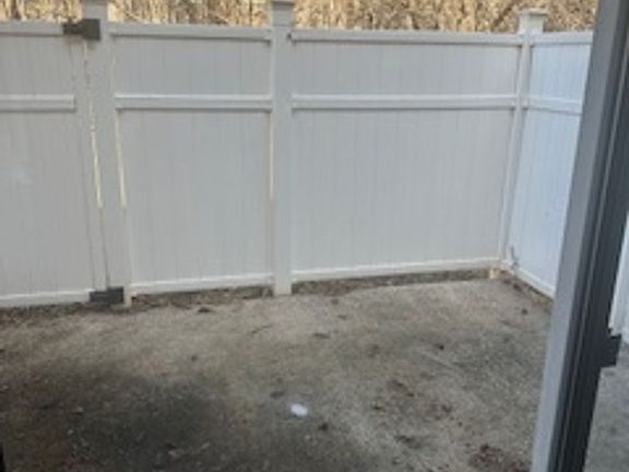 3rd image of 3531 Lynhaven Dr APT E