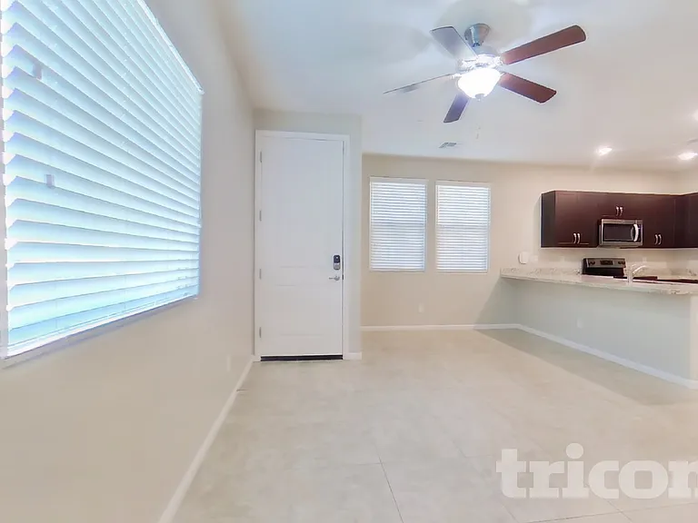 12586 W Mazatzal Dr — Photo 2
