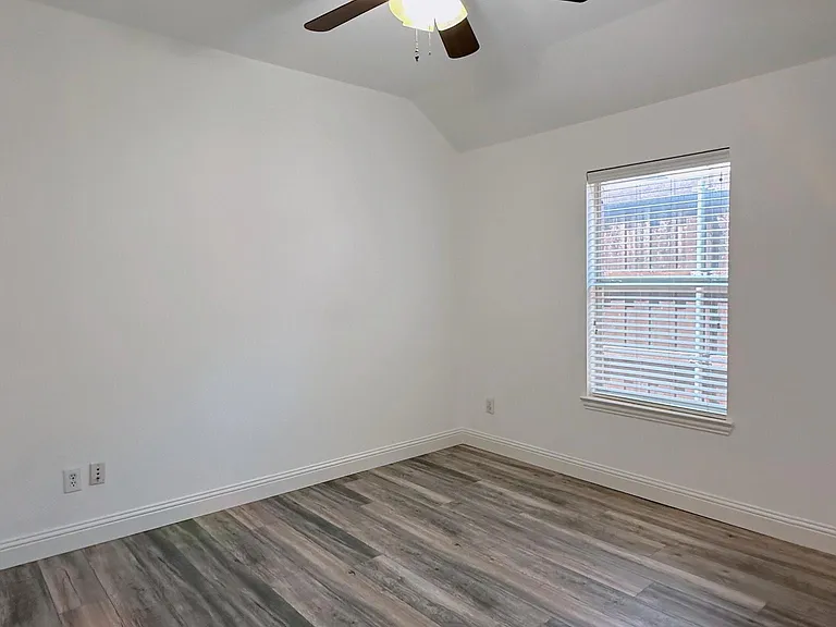 11601 Crystal Falls Dr — Photo 9