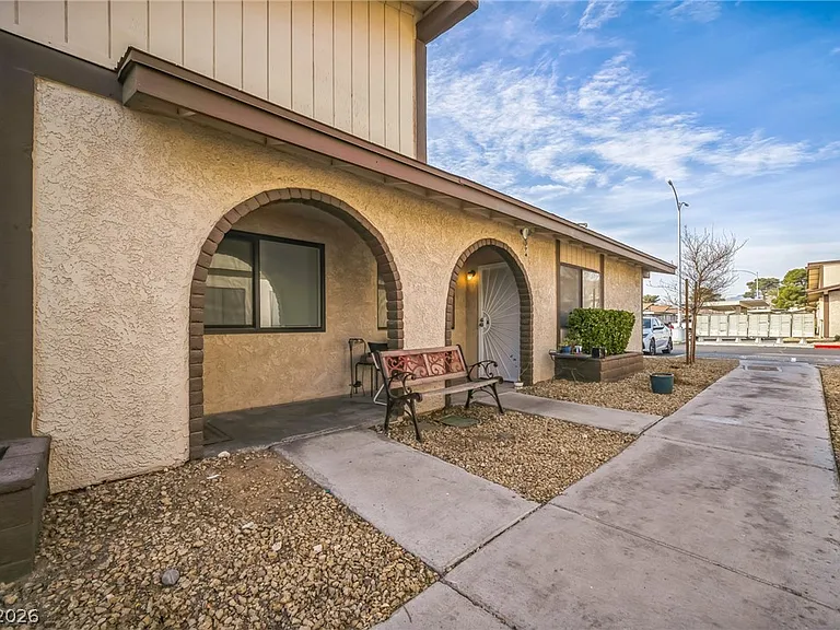 5733 Smoke Ranch Rd #D — Photo 2