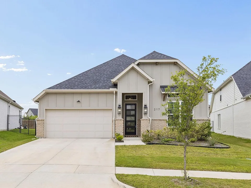 217 Observation Dr
