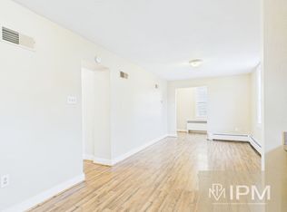 44 N Main St, Mount Wolf, PA 17347