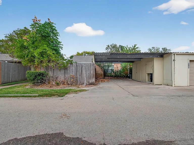 10913 Bexley Dr #913 — Photo 32