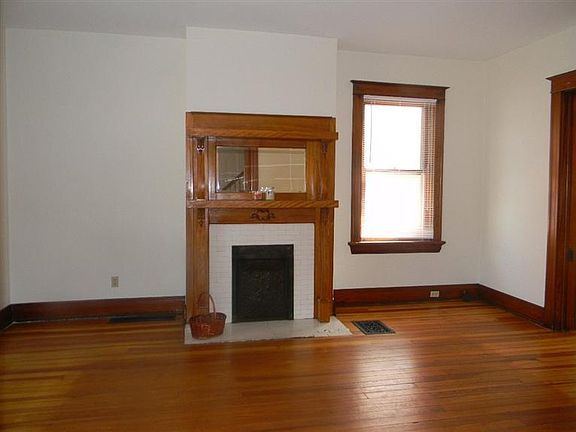 3rd image of 2349 Kenilworth Ave