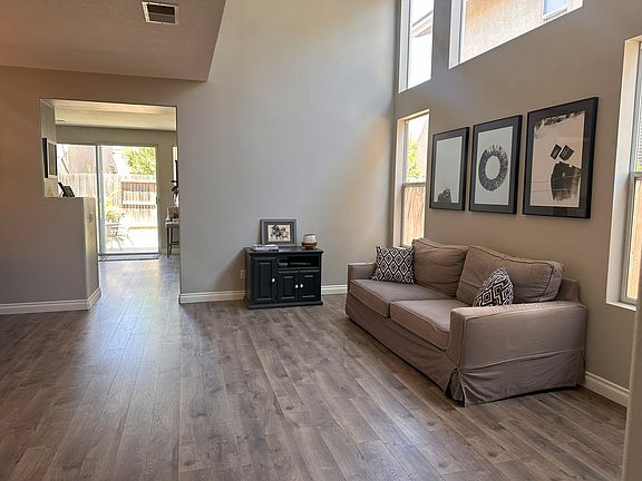 3rd image of 4437 Las Veredas Pl