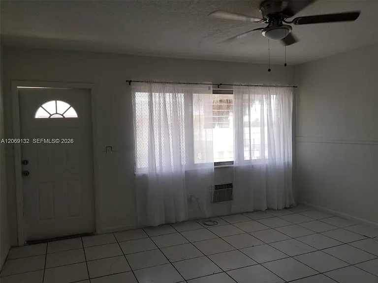 280 SW 11th Ave #18 — Photo 19