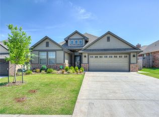6216 Oxnard St, Edmond, OK 73034