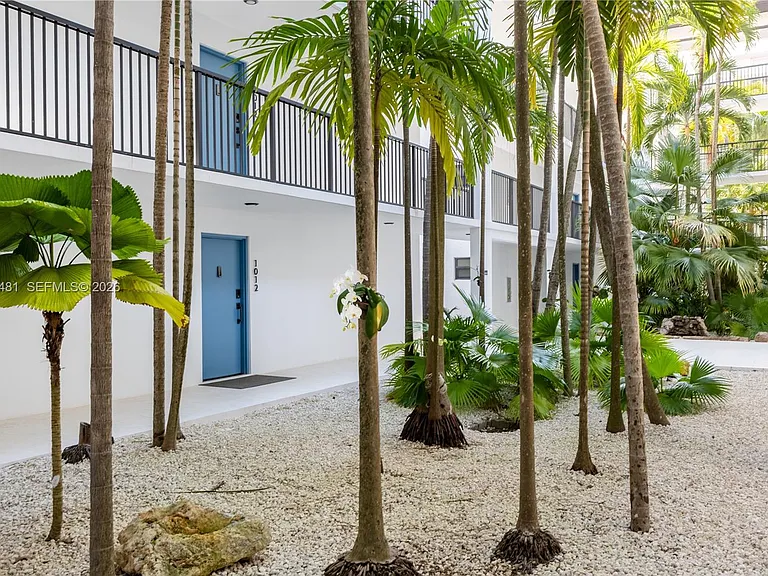 101 Ocean Lane Dr #1012 — Photo 3
