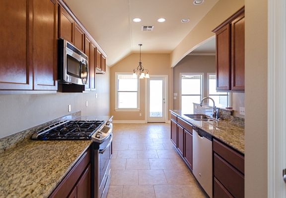 5th image of 431 Jordan Dr