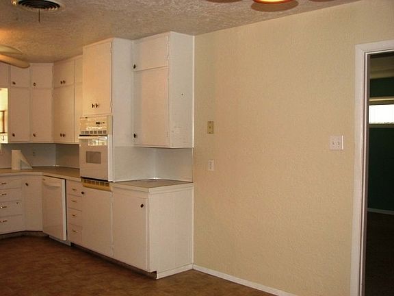 5th image of 2701 Ross St