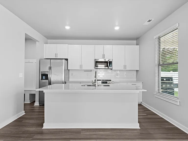 1615 Lannister Ave — Photo 9