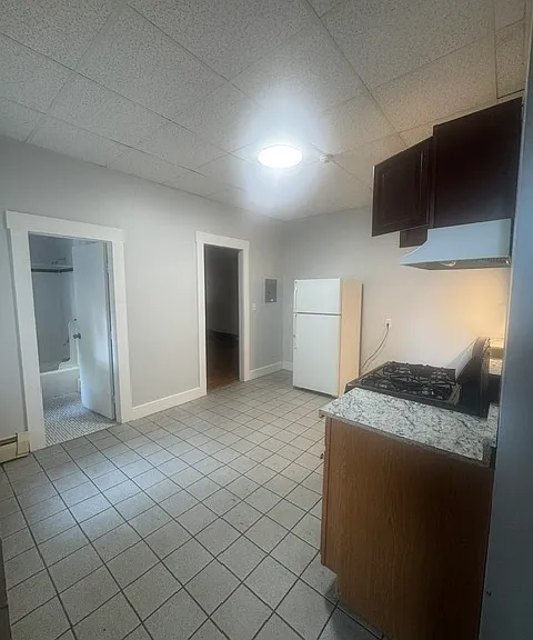 193 Pleasant St #1 — Photo 9