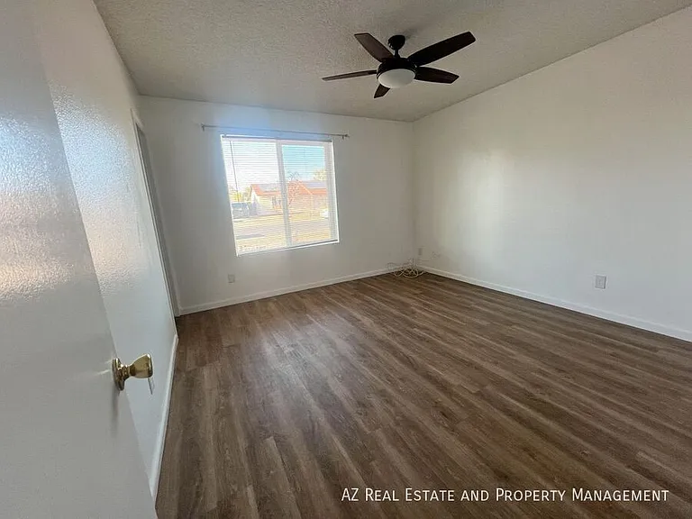 6421 W Carol Ave — Photo 12
