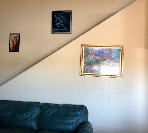 Steps to the bedroom.
